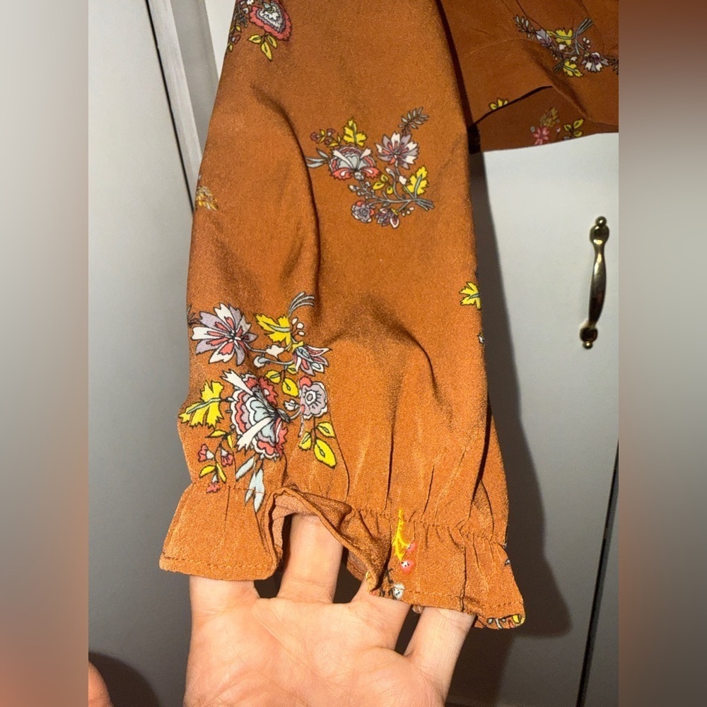 Floral Wrap Crop Top - Rust Brown - Picture 3 of 6